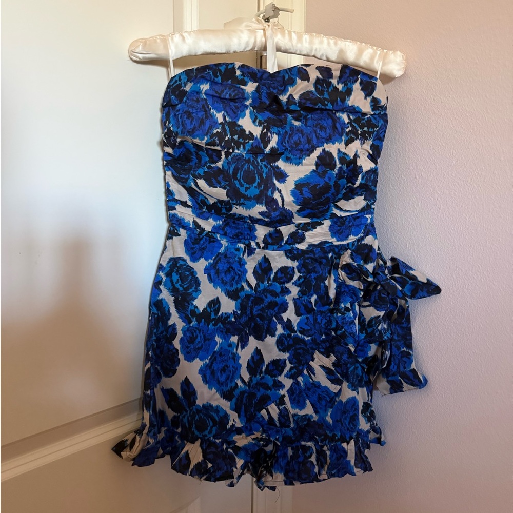 NWOT Olivaceous Blue Floral Strapless Romper Size Small